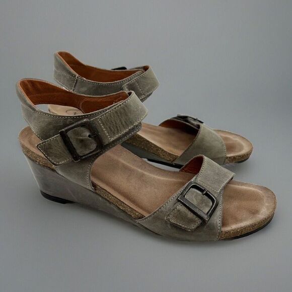 TAOS Buckle Up Wedge Sandals‎ Leather Gray Women 41 10-10.5 Cork Comfort - Picture 2 of 13